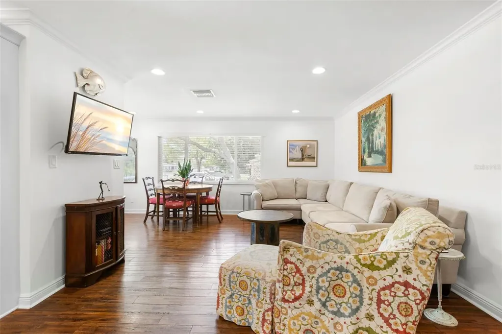 422 Kentucky Avenue Crystal Beach FL 34681