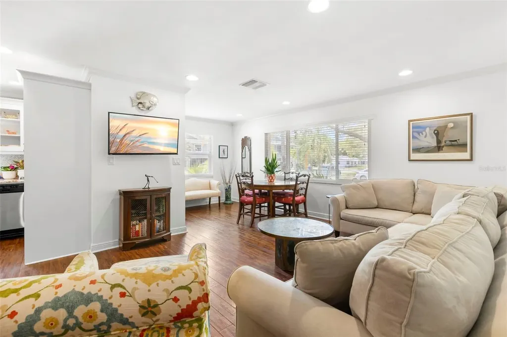 422 Kentucky Avenue Crystal Beach FL 34681