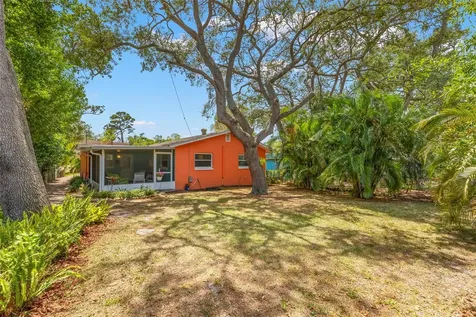 422 Kentucky Avenue Crystal Beach FL 34681