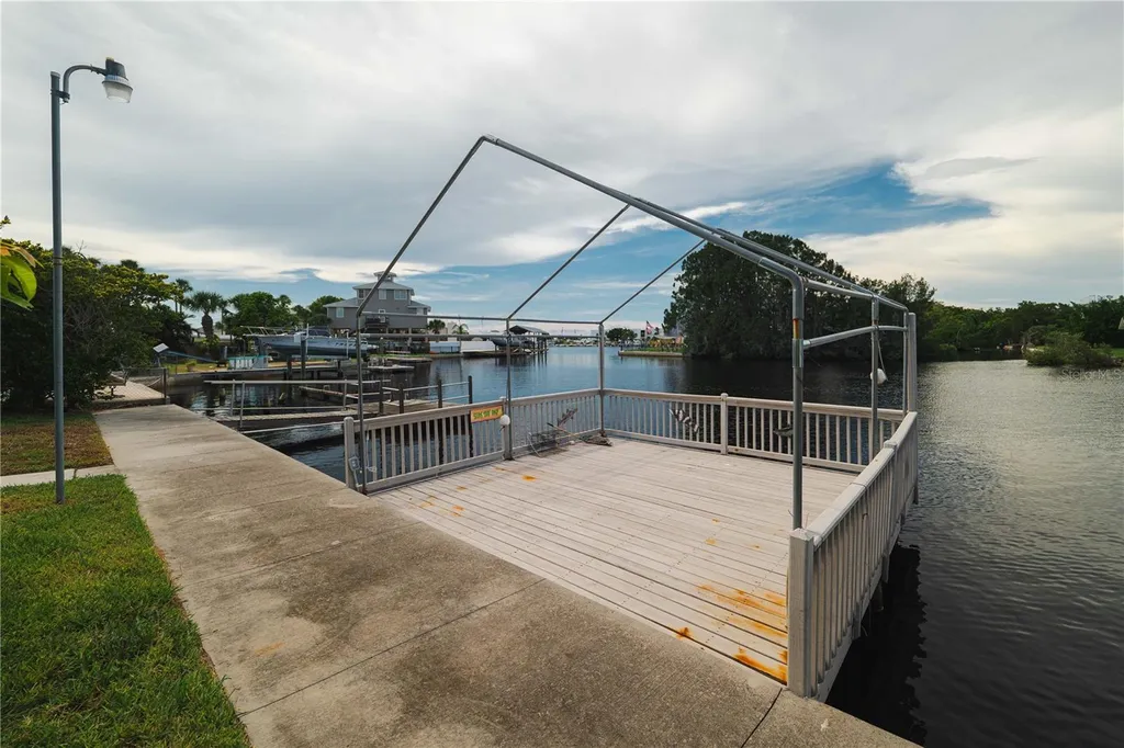 6617 Harbor Drive Hudson FL 34667