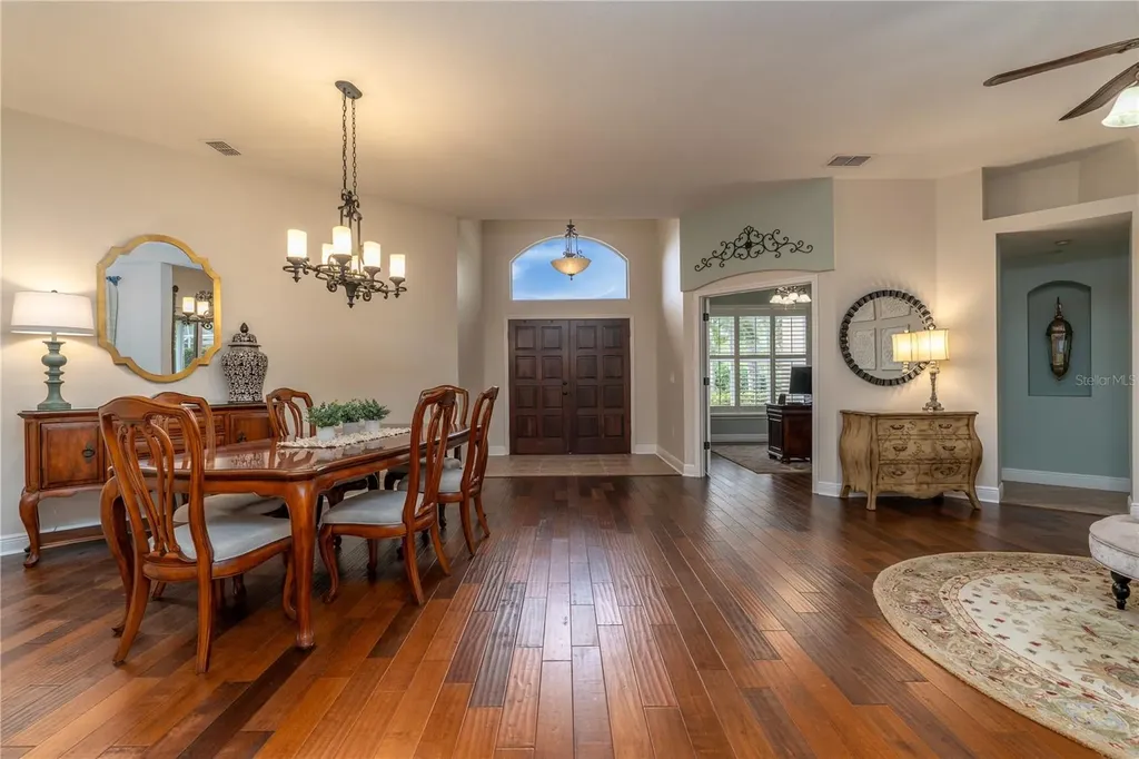 3829 Spruce Pine Drive Valrico FL 33596