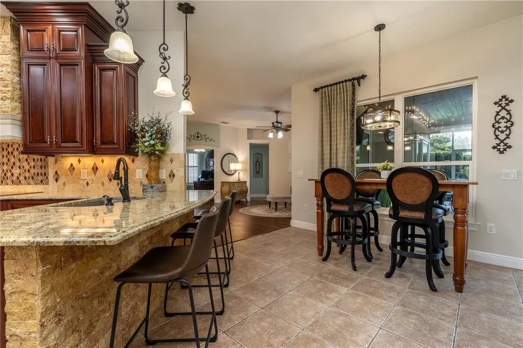 3829 Spruce Pine Drive Valrico FL 33596