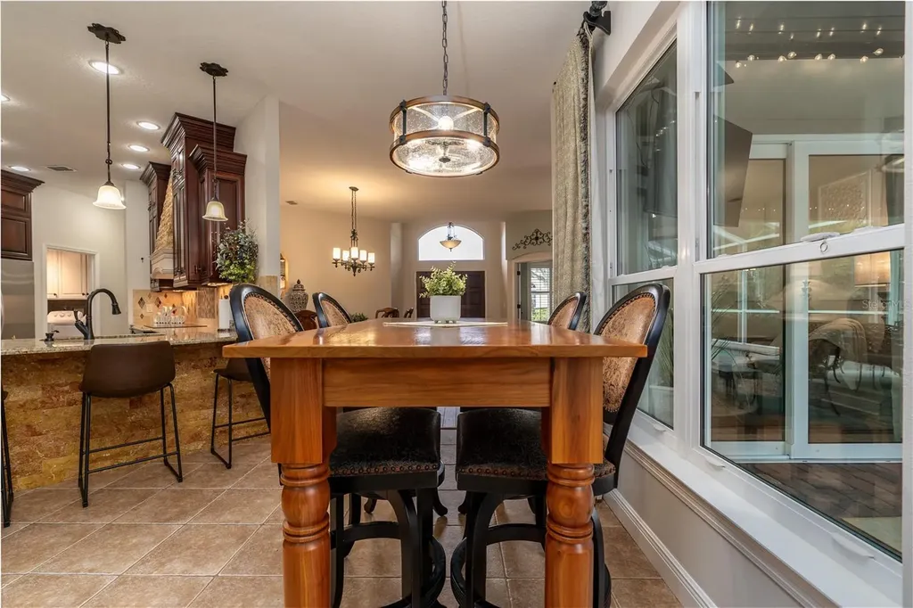 3829 Spruce Pine Drive Valrico FL 33596