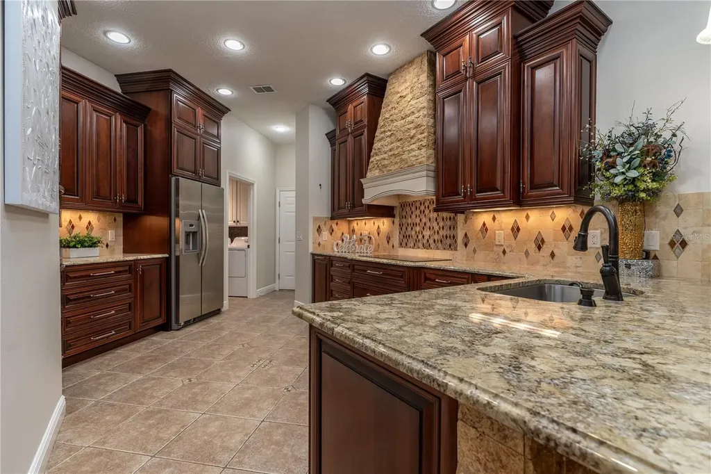 3829 Spruce Pine Drive Valrico FL 33596