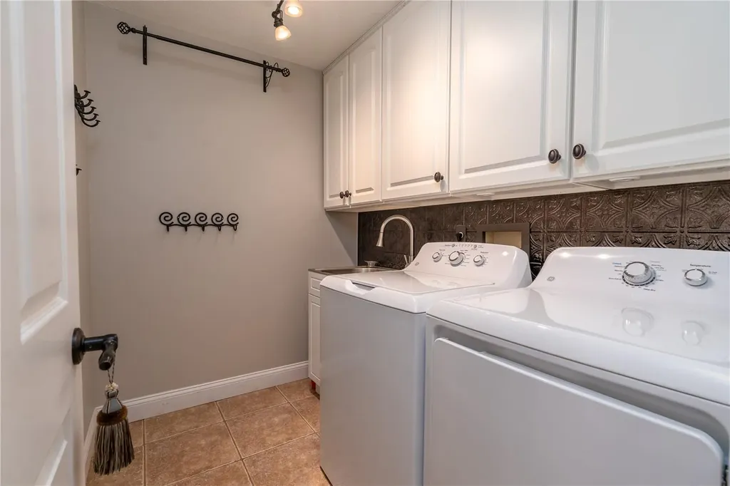 3829 Spruce Pine Drive Valrico FL 33596
