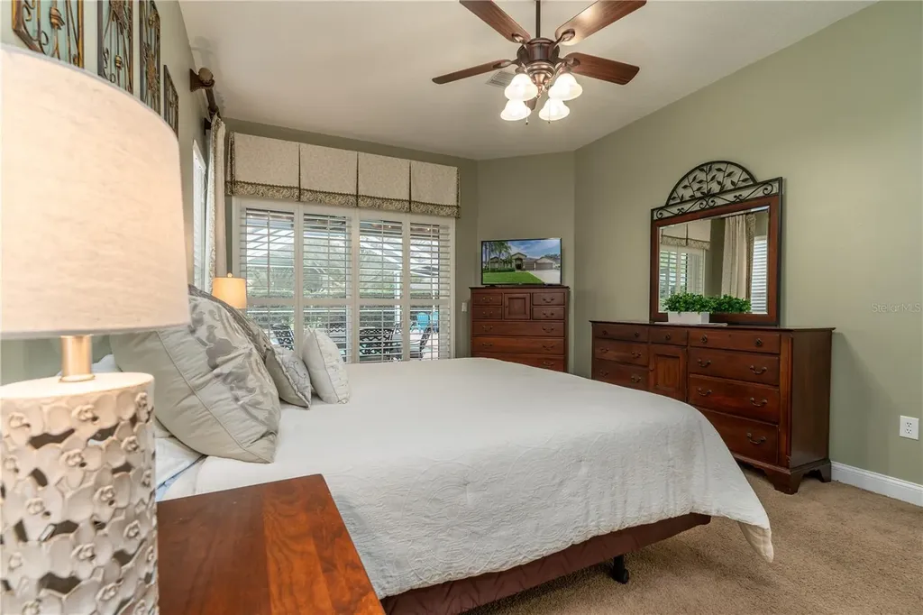3829 Spruce Pine Drive Valrico FL 33596