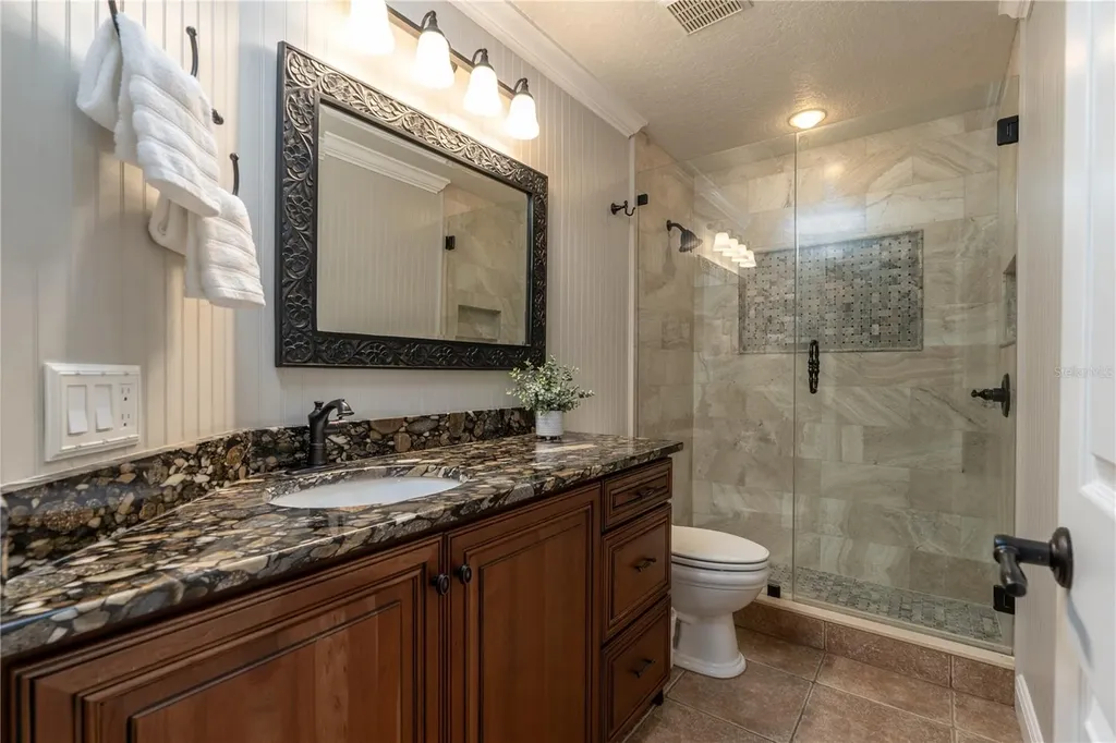 3829 Spruce Pine Drive Valrico FL 33596