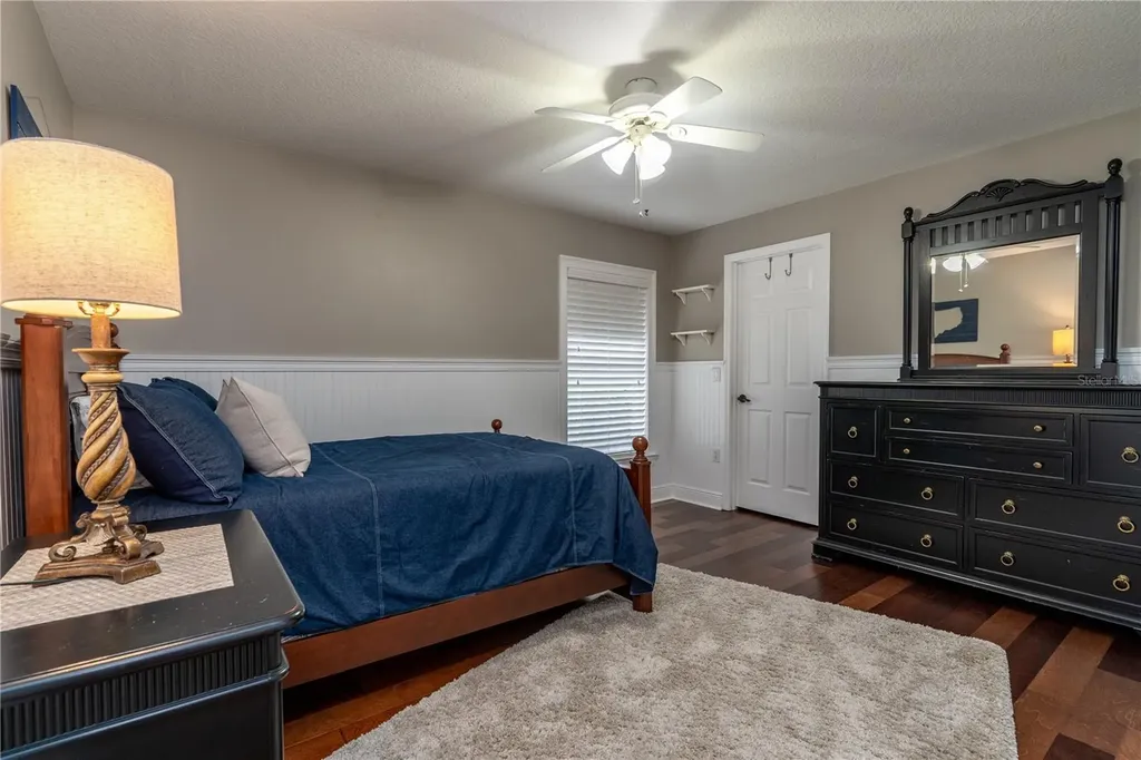 3829 Spruce Pine Drive Valrico FL 33596