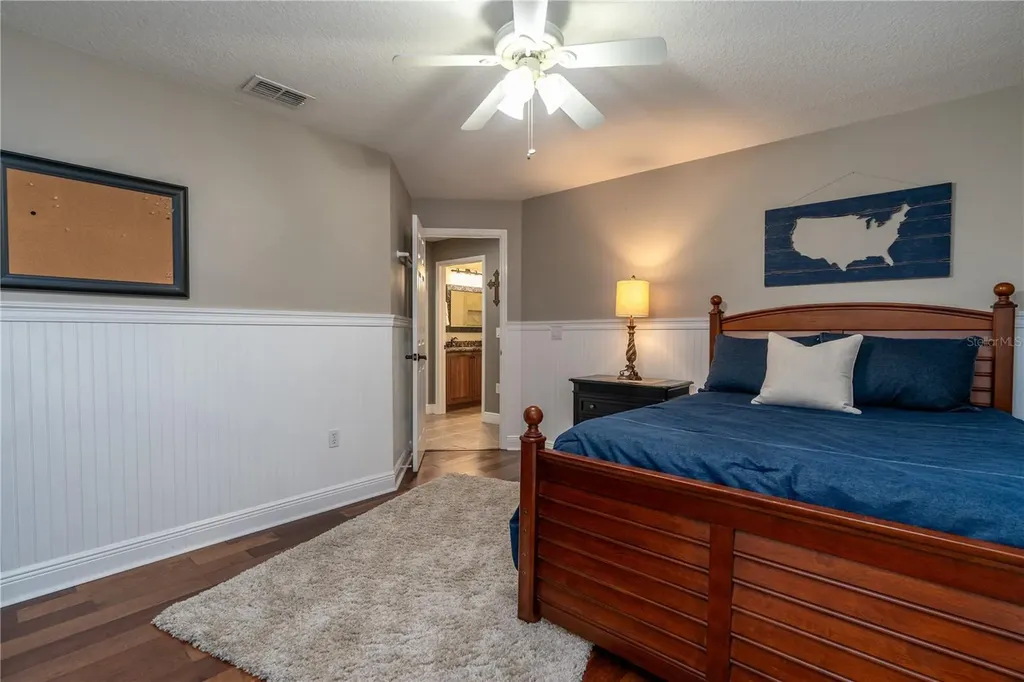 3829 Spruce Pine Drive Valrico FL 33596