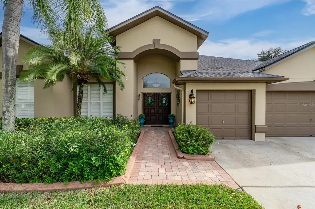 3829 Spruce Pine Drive Valrico FL 33596