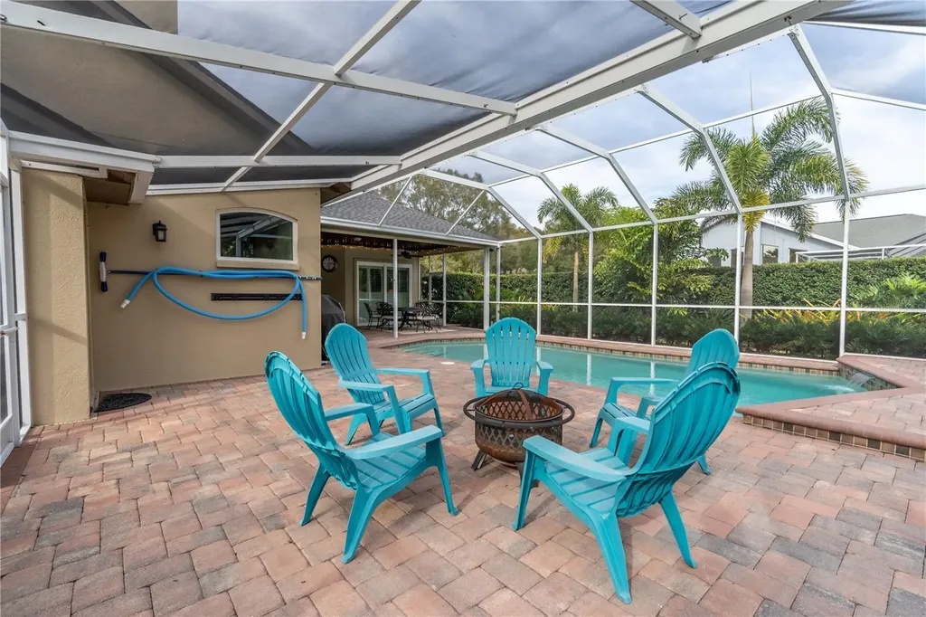 3829 Spruce Pine Drive Valrico FL 33596