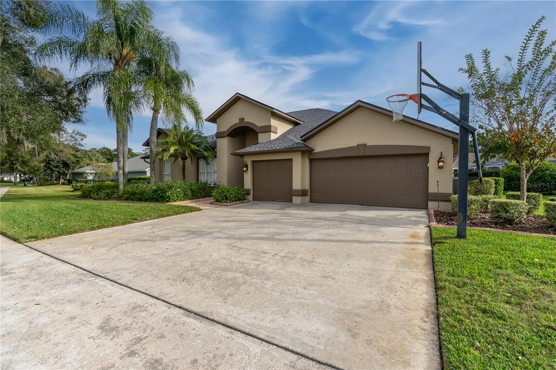 3829 Spruce Pine Drive Valrico FL 33596