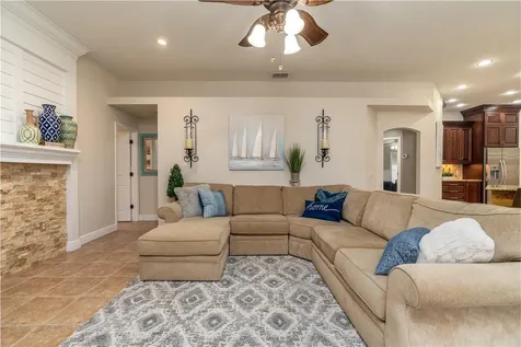 3829 Spruce Pine Drive Valrico FL 33596