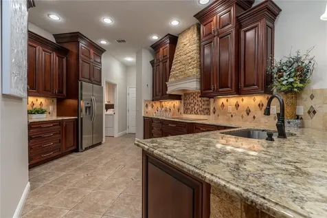 3829 Spruce Pine Drive Valrico FL 33596