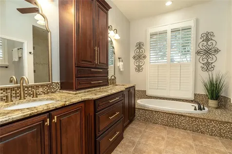 3829 Spruce Pine Drive Valrico FL 33596