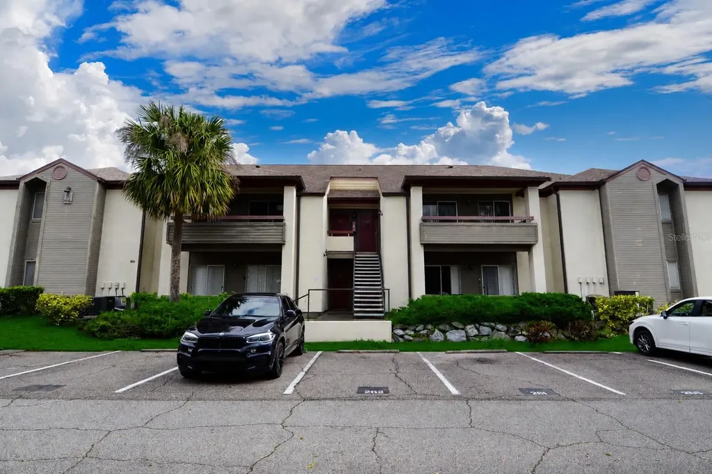 10265 Gandy Boulevard N St Petersburg FL 33702
