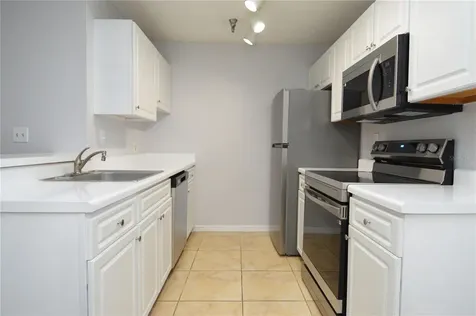 10265 Gandy Boulevard N St Petersburg FL 33702