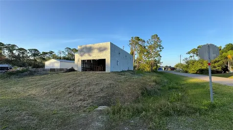 5182 Hopkins Avenue Port Charlotte FL 33981