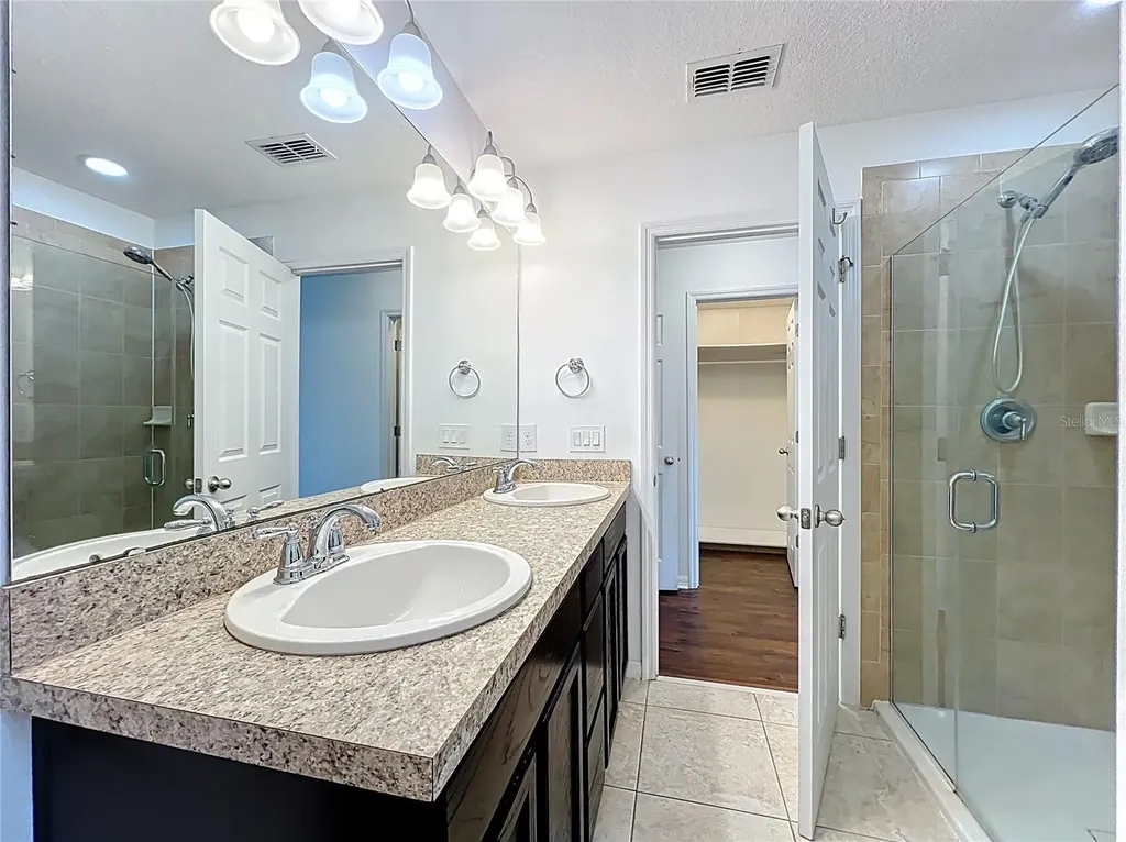 4886 Matteo Trail Orlando FL 32839