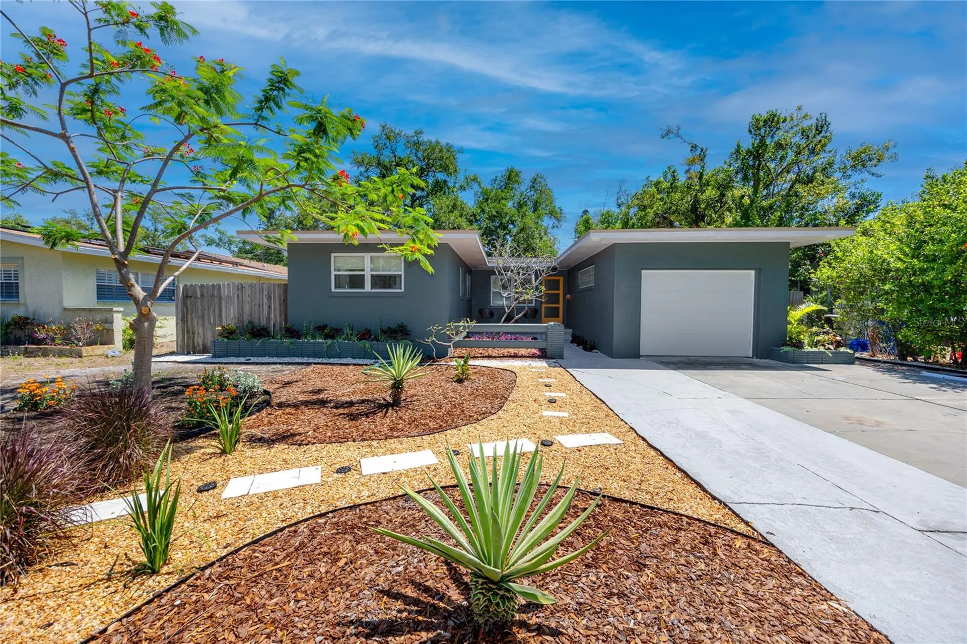 630 Jasmine Way S St Petersburg FL 33705