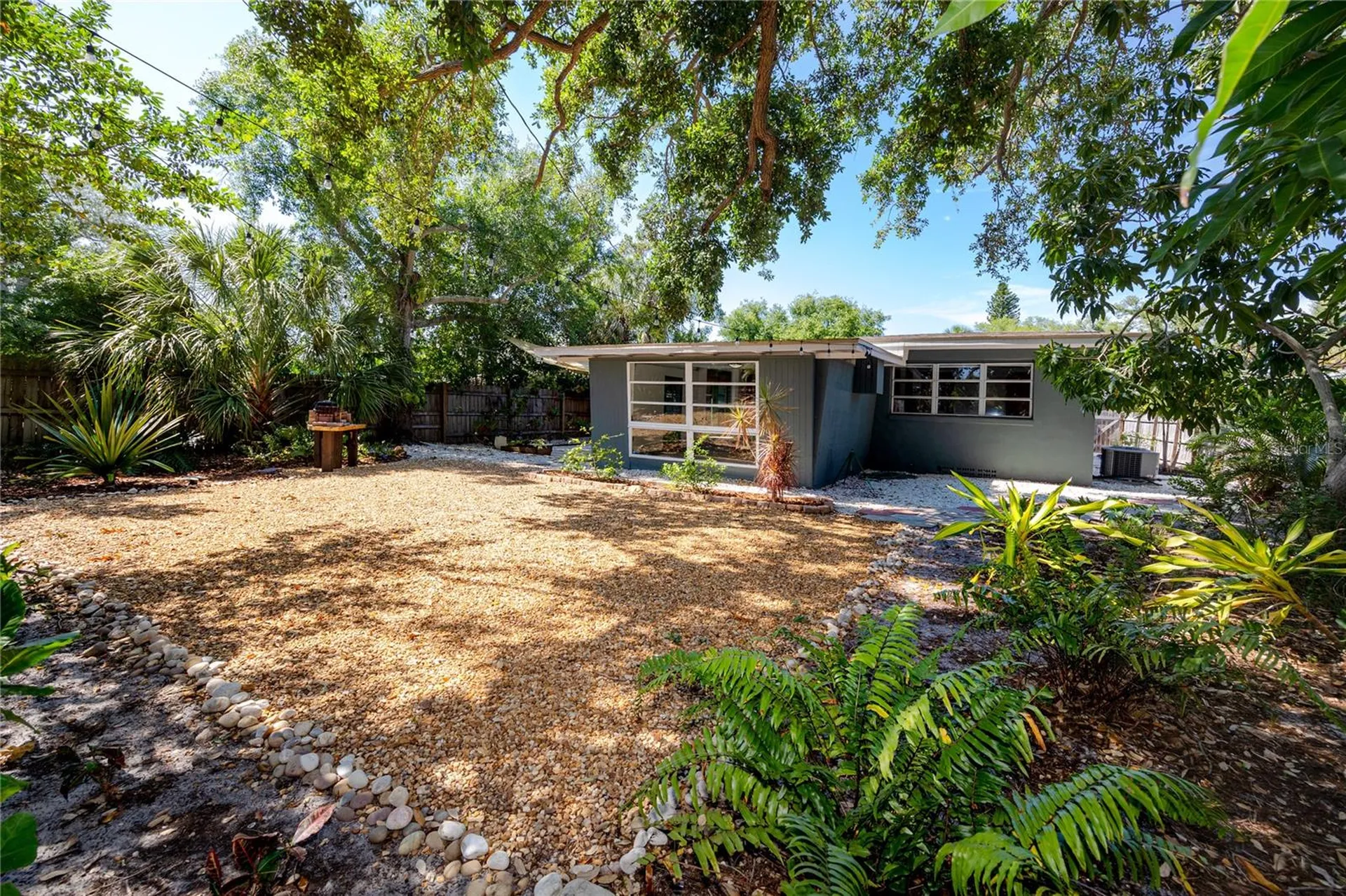 630 Jasmine Way S St Petersburg FL 33705