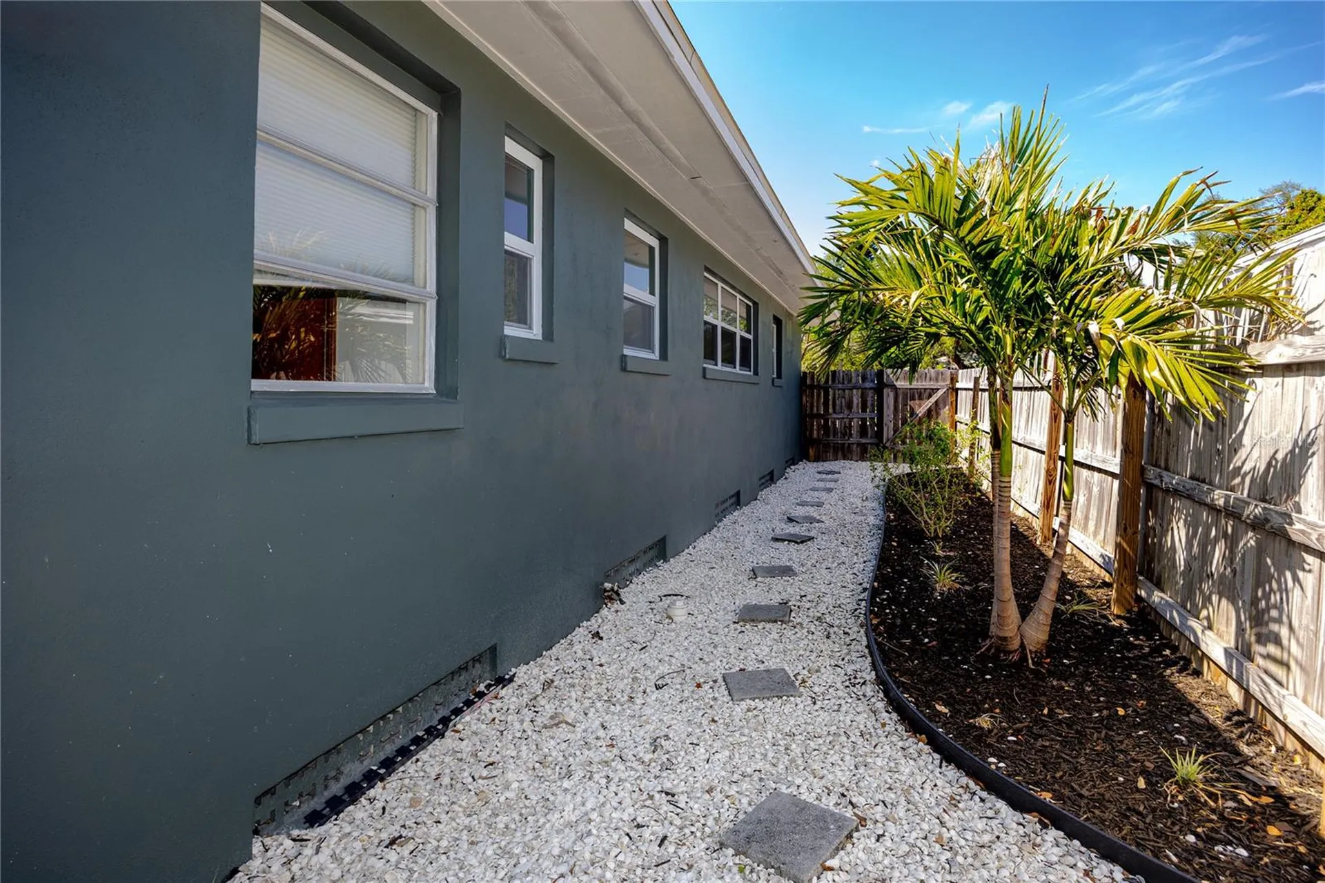 630 Jasmine Way S St Petersburg FL 33705