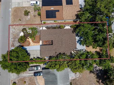 630 Jasmine Way S St Petersburg FL 33705