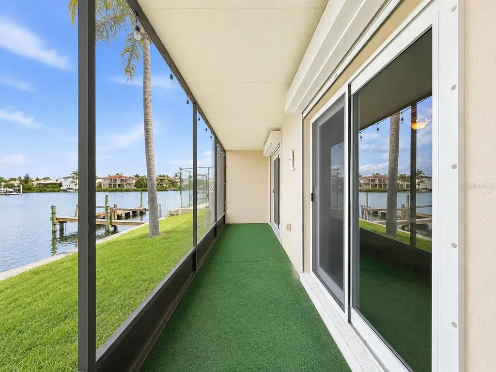 8818 Bay Pointe Drive Tampa FL 33615