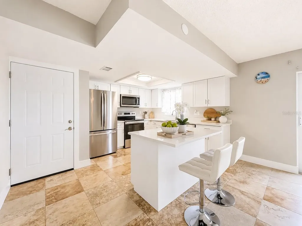 8818 Bay Pointe Drive Tampa FL 33615