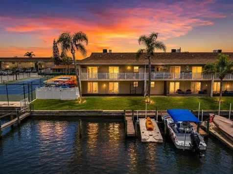 8818 Bay Pointe Drive Tampa FL 33615