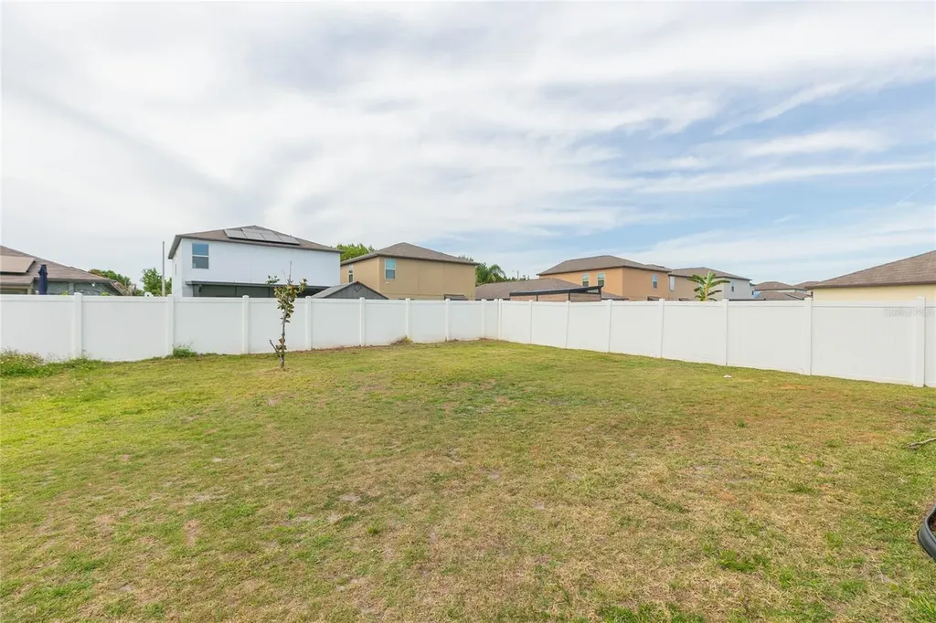 10257 Carloway Hills Drive Wimauma FL 33598