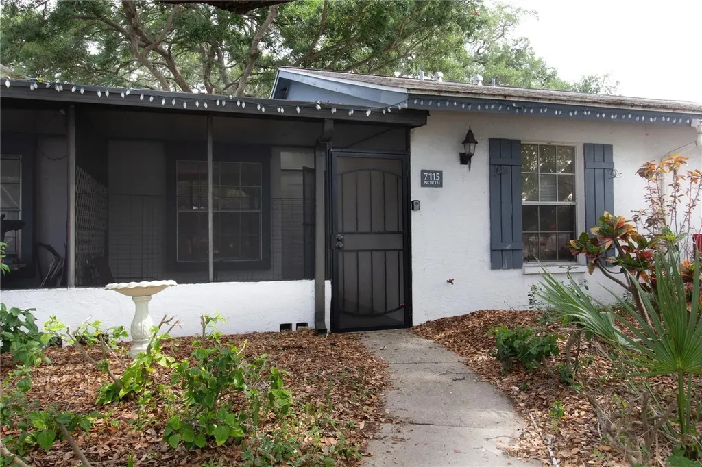 7115 Parkside Villas Dr N St Petersburg FL 33709