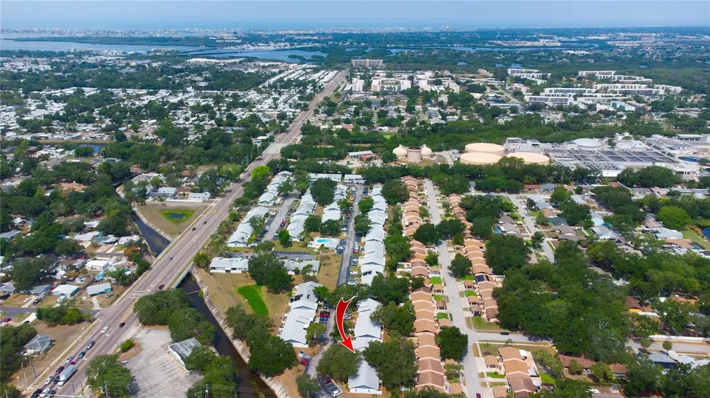 7115 Parkside Villas Dr N St Petersburg FL 33709