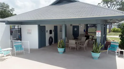 7115 Parkside Villas Dr N St Petersburg FL 33709
