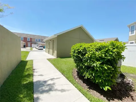 7996 Edgewood Forest Drive Orlando FL 32827