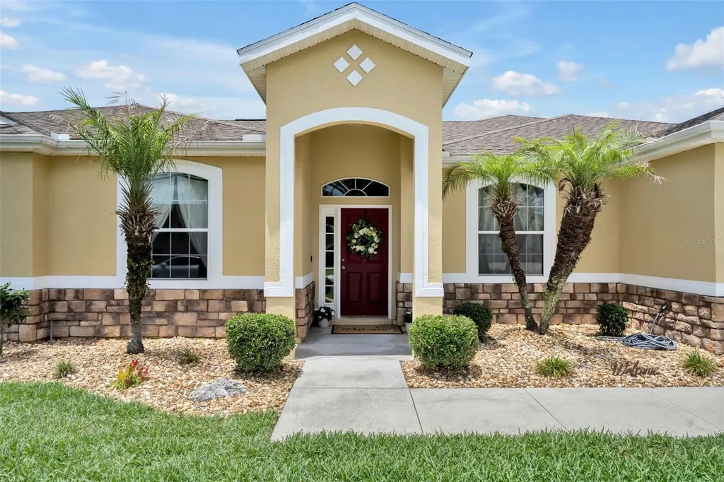 4946 NE 124th Road Oxford FL 34484