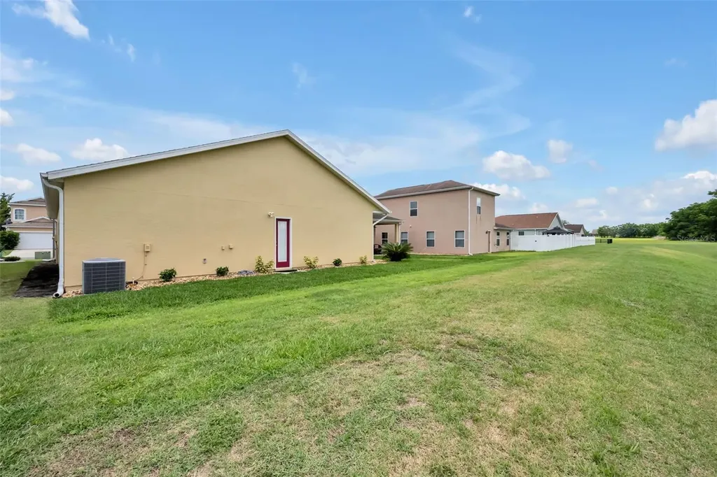 4946 NE 124th Road Oxford FL 34484