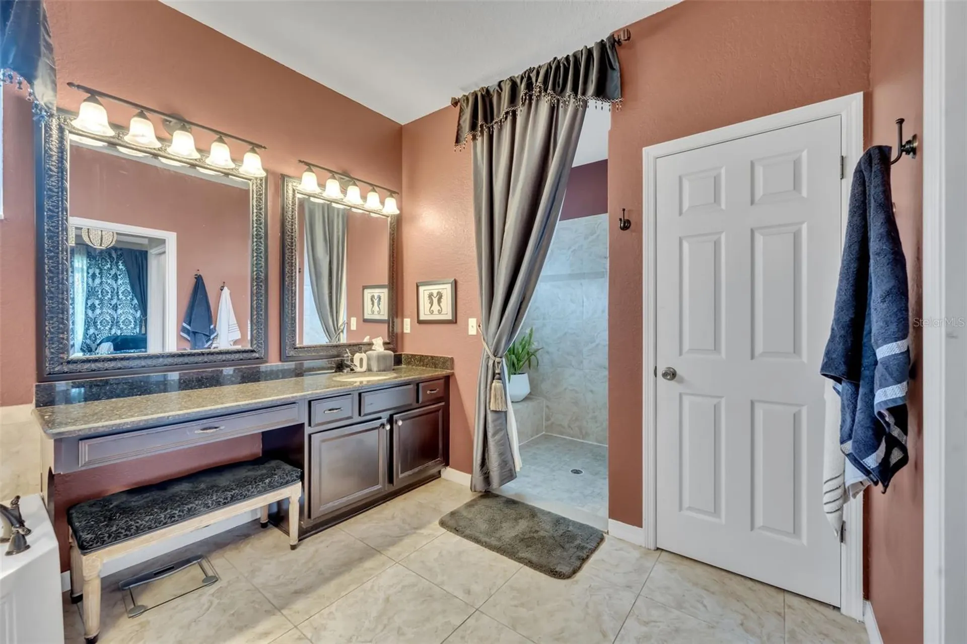 4946 NE 124th Road Oxford FL 34484