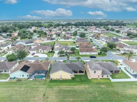 4946 NE 124th Road Oxford FL 34484
