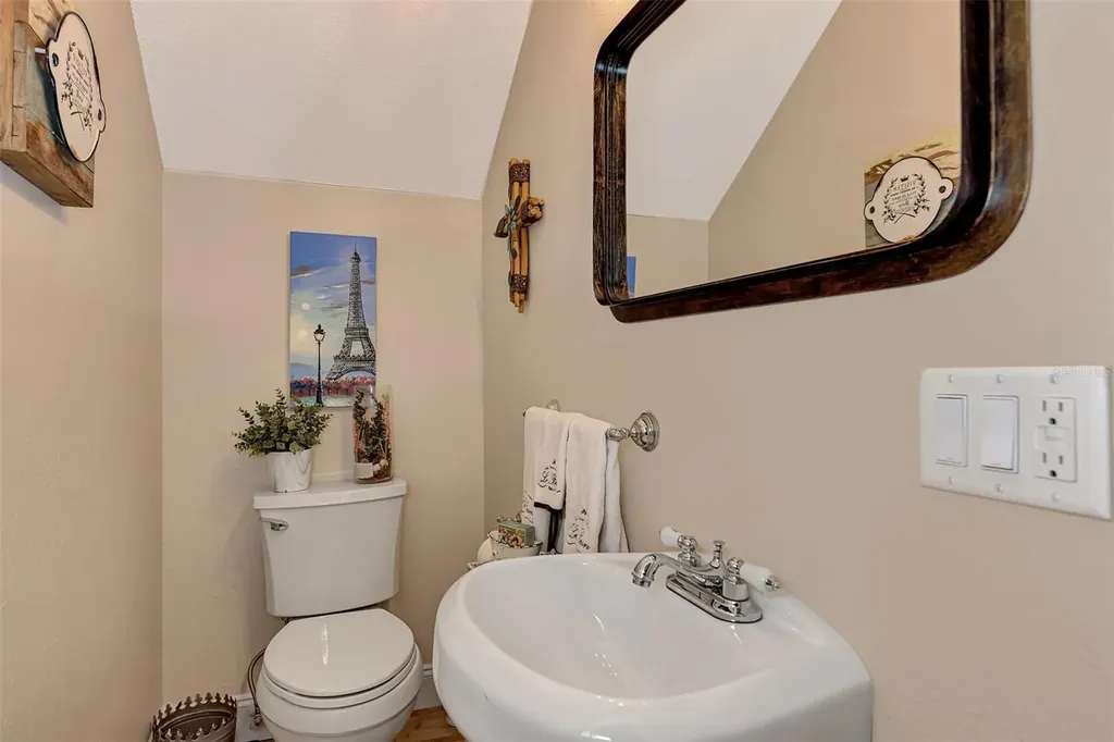 1045 40th Street Sarasota FL 34234