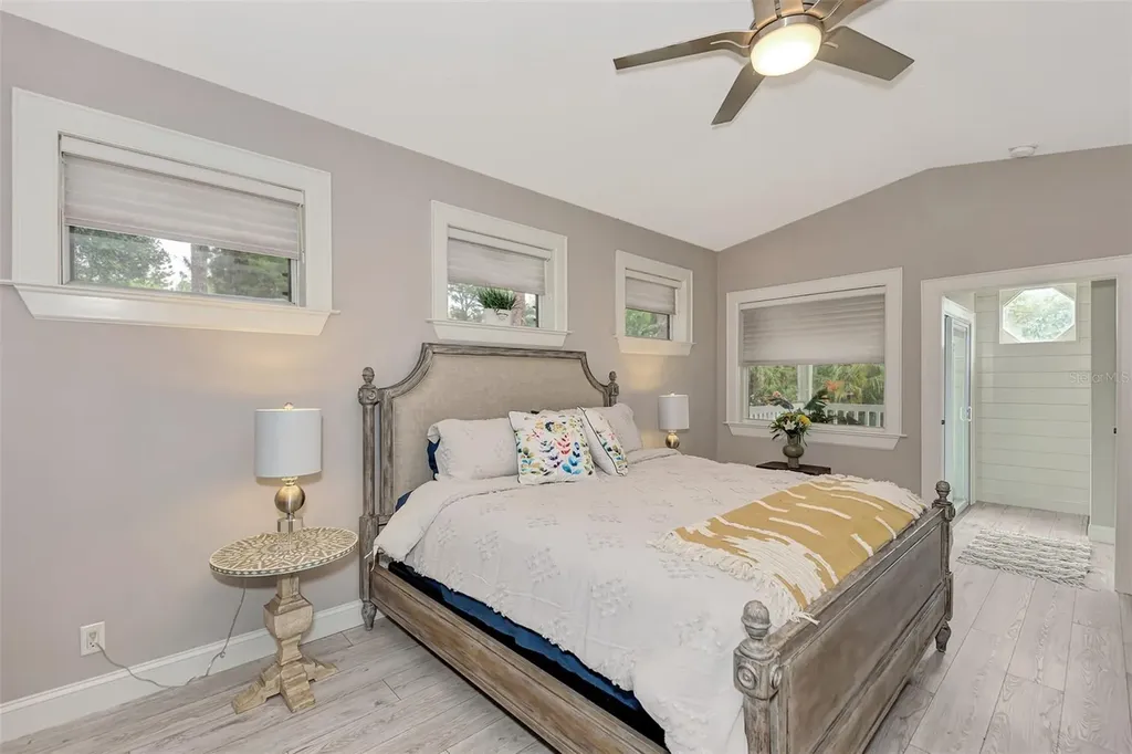 1045 40th Street Sarasota FL 34234