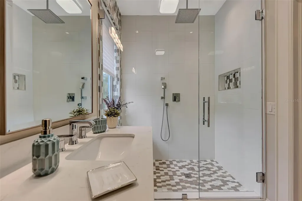 1045 40th Street Sarasota FL 34234