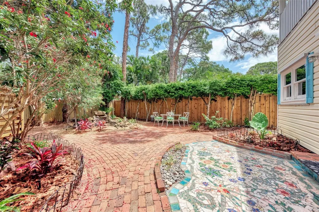 1045 40th Street Sarasota FL 34234