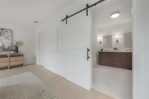 471 W Davis Boulevard Tampa FL 33606