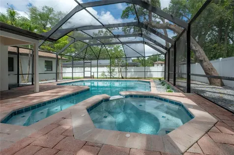 471 W Davis Boulevard Tampa FL 33606