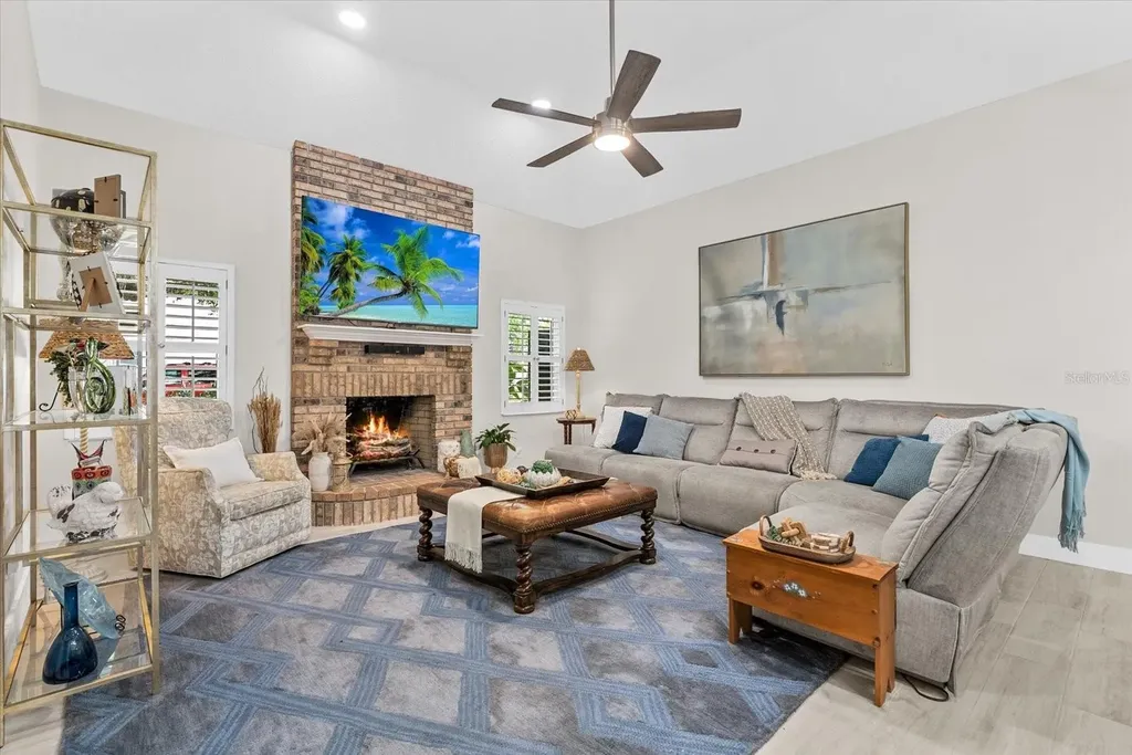 8806 Crosswood Court Riverview FL 33578