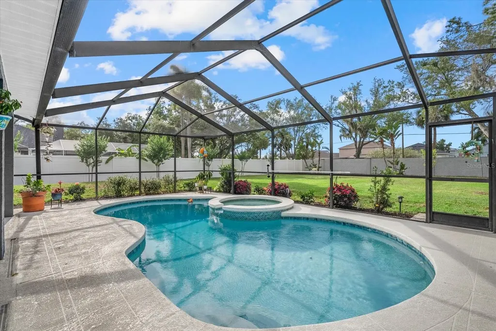 8806 Crosswood Court Riverview FL 33578
