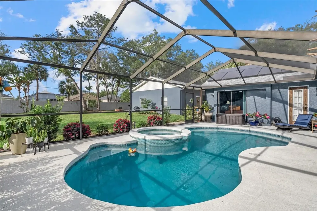 8806 Crosswood Court Riverview FL 33578