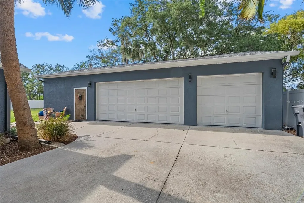 8806 Crosswood Court Riverview FL 33578