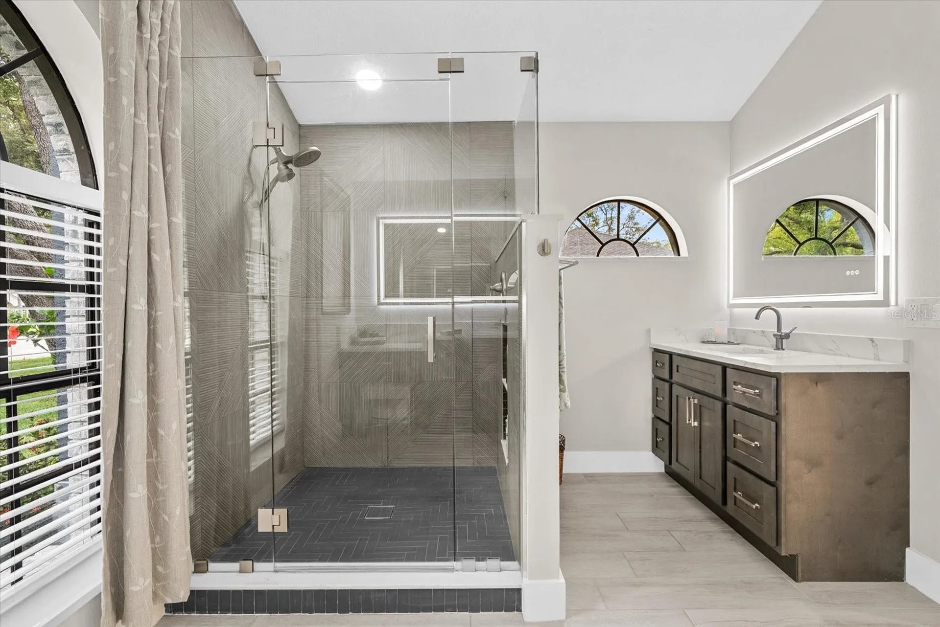 8806 Crosswood Court Riverview FL 33578